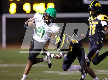 Thumbnail 3 in Narbonne vs. King/Drew photogallery.