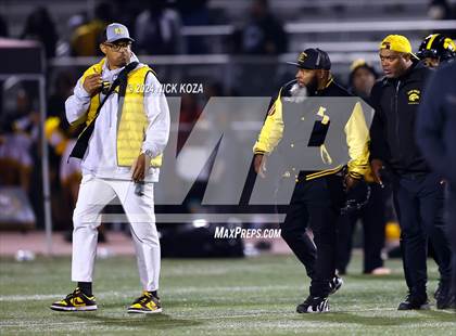 Thumbnail 3 in Narbonne vs. King/Drew photogallery.
