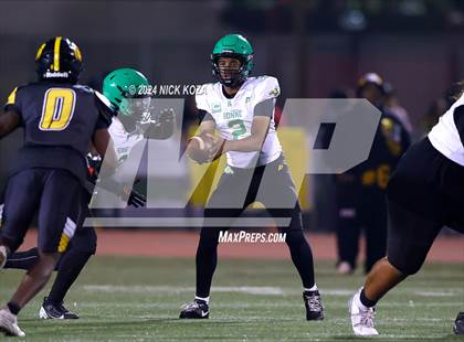 Thumbnail 3 in Narbonne vs. King/Drew photogallery.