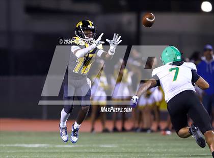 Thumbnail 2 in Narbonne vs. King/Drew photogallery.