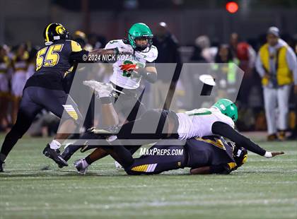 Thumbnail 1 in Narbonne vs. King/Drew photogallery.