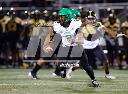 Thumbnail 2 in Narbonne vs. King/Drew photogallery.