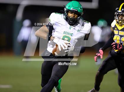 Thumbnail 3 in Narbonne vs. King/Drew photogallery.