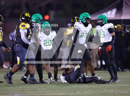 Thumbnail 3 in Narbonne vs. King/Drew photogallery.