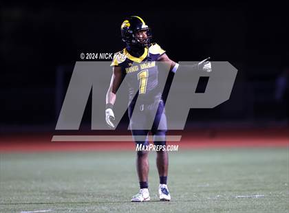 Thumbnail 3 in Narbonne vs. King/Drew photogallery.