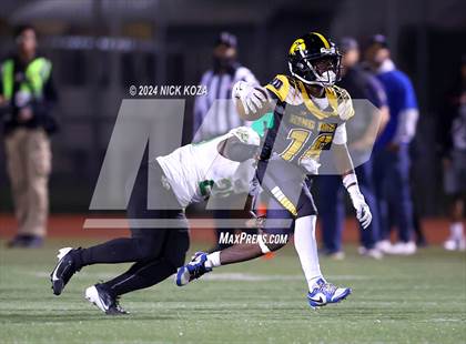 Thumbnail 3 in Narbonne vs. King/Drew photogallery.