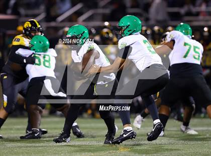 Thumbnail 1 in Narbonne vs. King/Drew photogallery.