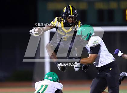 Thumbnail 2 in Narbonne vs. King/Drew photogallery.