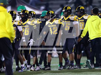 Thumbnail 2 in Narbonne vs. King/Drew photogallery.