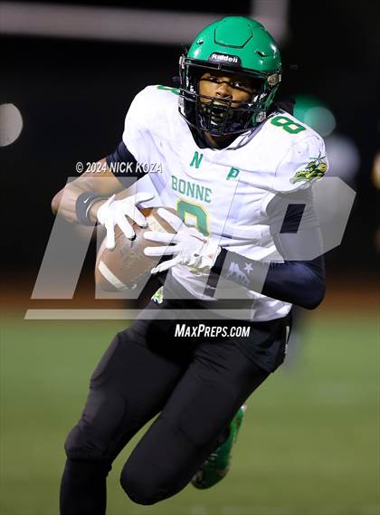 Thumbnail 1 in Narbonne vs. King/Drew photogallery.
