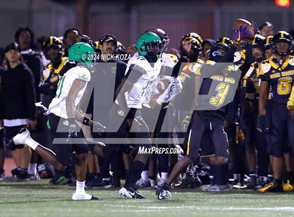 Thumbnail 3 in Narbonne vs. King/Drew photogallery.