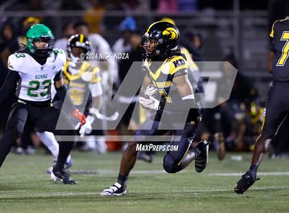 Thumbnail 2 in Narbonne vs. King/Drew photogallery.