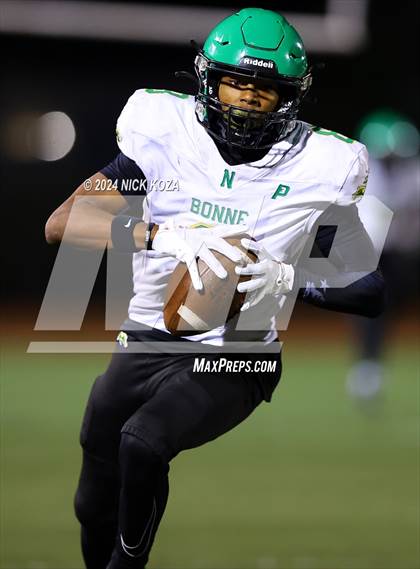 Thumbnail 2 in Narbonne vs. King/Drew photogallery.