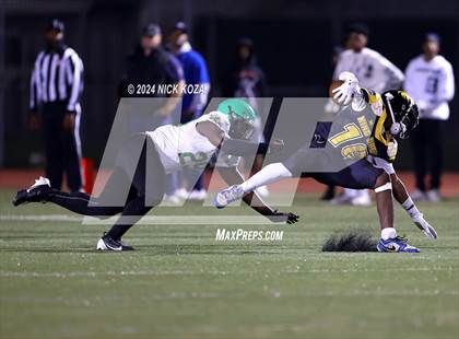 Thumbnail 2 in Narbonne vs. King/Drew photogallery.