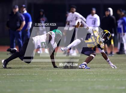 Thumbnail 3 in Narbonne vs. King/Drew photogallery.
