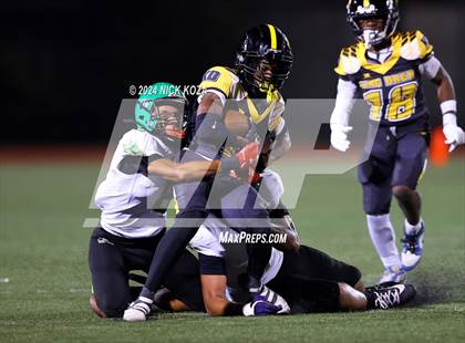Thumbnail 2 in Narbonne vs. King/Drew photogallery.