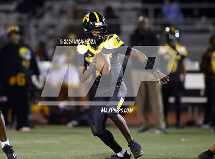 Thumbnail 1 in Narbonne vs. King/Drew photogallery.