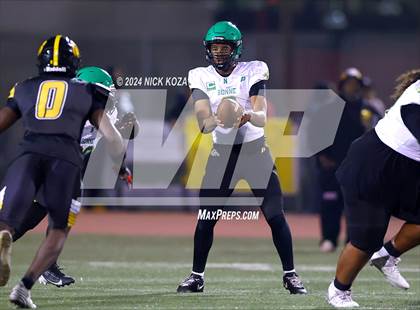 Thumbnail 2 in Narbonne vs. King/Drew photogallery.
