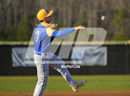 Thumbnail 2 in Oscar Smith @ Hickory photogallery.
