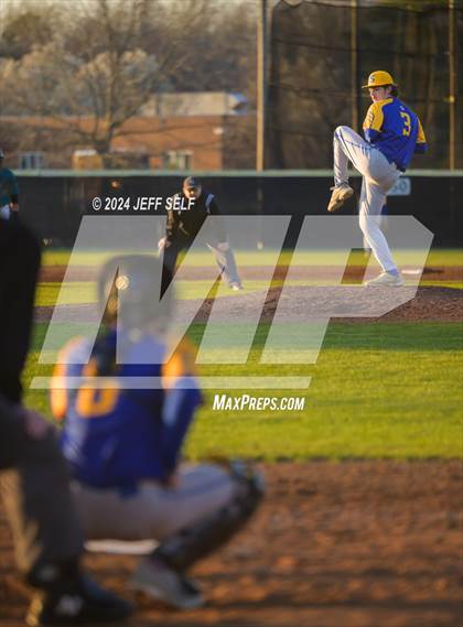 Thumbnail 1 in Oscar Smith @ Hickory photogallery.