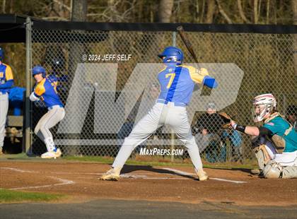 Thumbnail 2 in Oscar Smith @ Hickory photogallery.