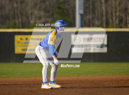 Thumbnail 2 in Oscar Smith @ Hickory photogallery.