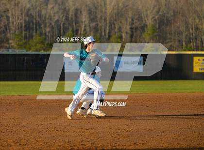 Thumbnail 3 in Oscar Smith @ Hickory photogallery.