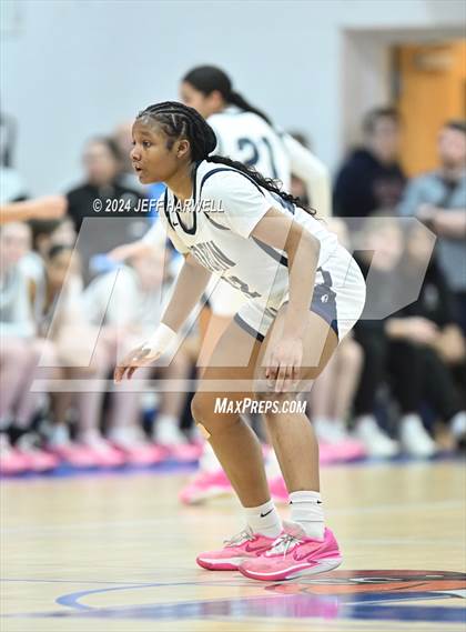 Thumbnail 1 in Archbishop Hoban vs. Ellet (OHSAA D1 District Semifinal) photogallery.