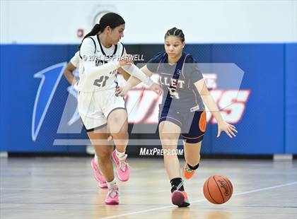 Thumbnail 1 in Archbishop Hoban vs. Ellet (OHSAA D1 District Semifinal) photogallery.