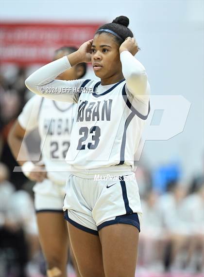 Thumbnail 3 in Archbishop Hoban vs. Ellet (OHSAA D1 District Semifinal) photogallery.