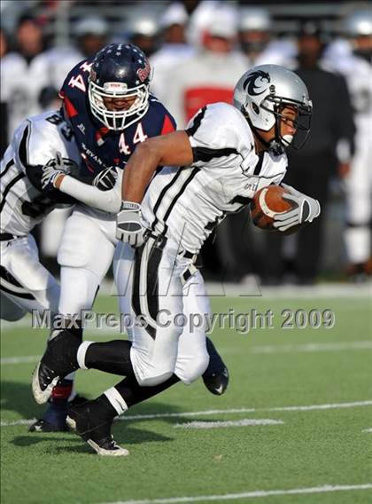Thumbnail 2 in Ryan vs. Guyer (Texas 4A Region I D1 Final) photogallery.