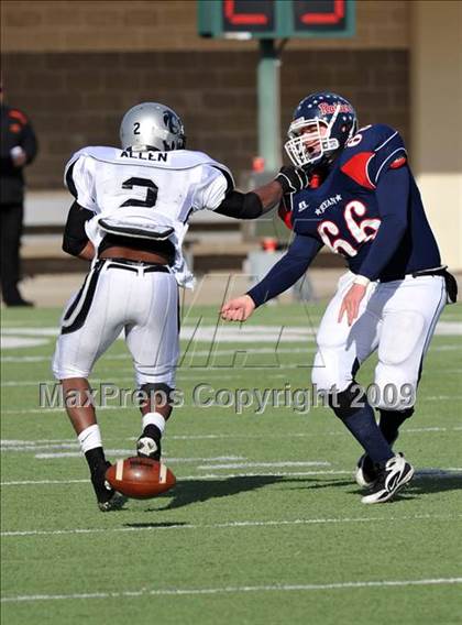 Thumbnail 2 in Ryan vs. Guyer (Texas 4A Region I D1 Final) photogallery.