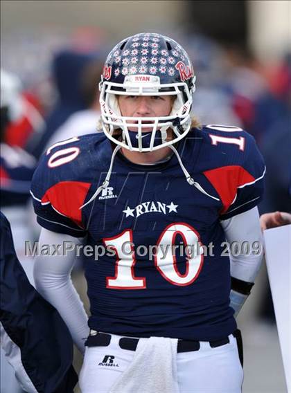 Thumbnail 1 in Ryan vs. Guyer (Texas 4A Region I D1 Final) photogallery.