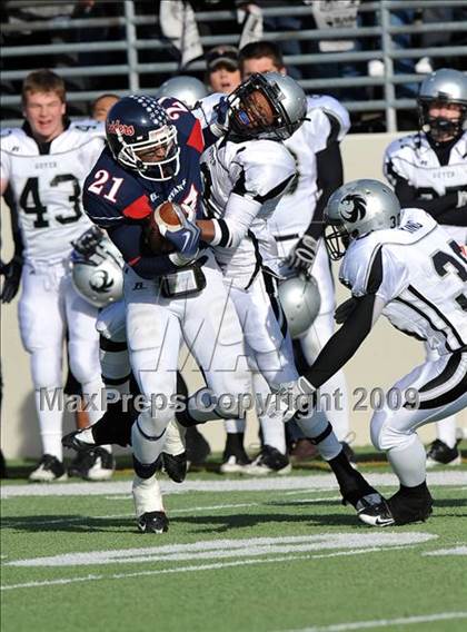 Thumbnail 3 in Ryan vs. Guyer (Texas 4A Region I D1 Final) photogallery.