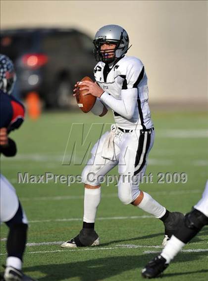 Thumbnail 2 in Ryan vs. Guyer (Texas 4A Region I D1 Final) photogallery.