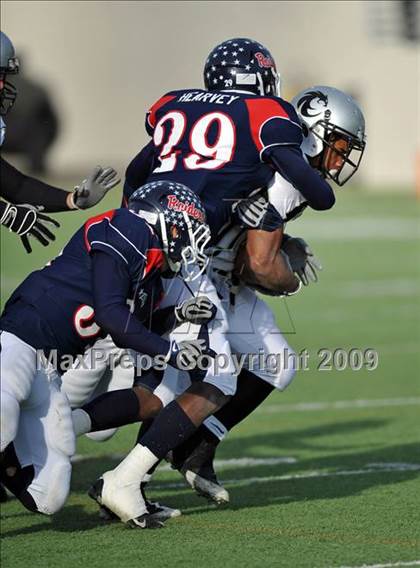 Thumbnail 2 in Ryan vs. Guyer (Texas 4A Region I D1 Final) photogallery.