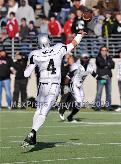 Thumbnail 2 in Ryan vs. Guyer (Texas 4A Region I D1 Final) photogallery.