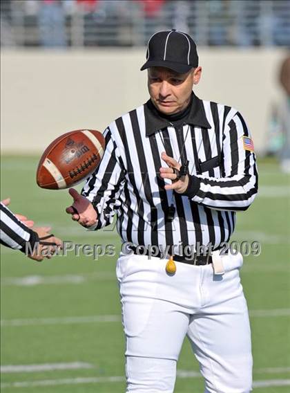 Thumbnail 2 in Ryan vs. Guyer (Texas 4A Region I D1 Final) photogallery.