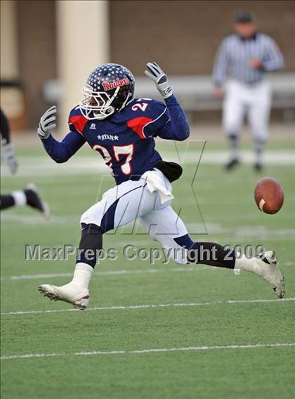 Thumbnail 3 in Ryan vs. Guyer (Texas 4A Region I D1 Final) photogallery.