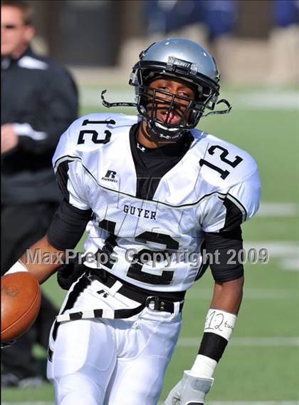 Thumbnail 1 in Ryan vs. Guyer (Texas 4A Region I D1 Final) photogallery.
