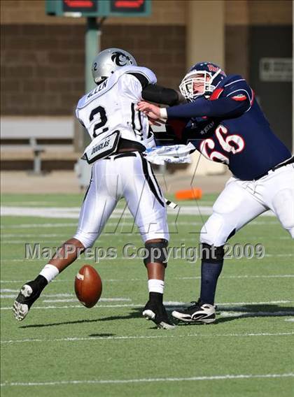 Thumbnail 1 in Ryan vs. Guyer (Texas 4A Region I D1 Final) photogallery.