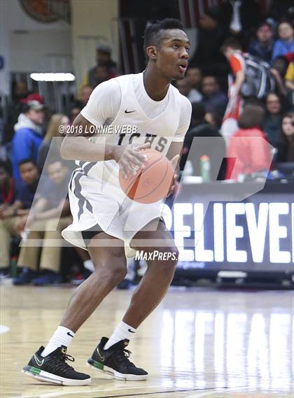 Thumbnail 2 in Findlay Prep vs. Immaculate Conception (Spalding Hoophall Classic) photogallery.