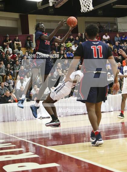 Thumbnail 3 in Findlay Prep vs. Immaculate Conception (Spalding Hoophall Classic) photogallery.