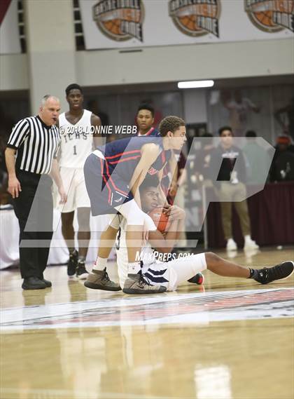 Thumbnail 1 in Findlay Prep vs. Immaculate Conception (Spalding Hoophall Classic) photogallery.