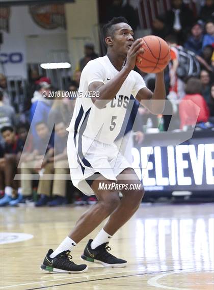 Thumbnail 3 in Findlay Prep vs. Immaculate Conception (Spalding Hoophall Classic) photogallery.
