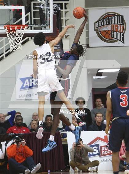 Thumbnail 2 in Findlay Prep vs. Immaculate Conception (Spalding Hoophall Classic) photogallery.