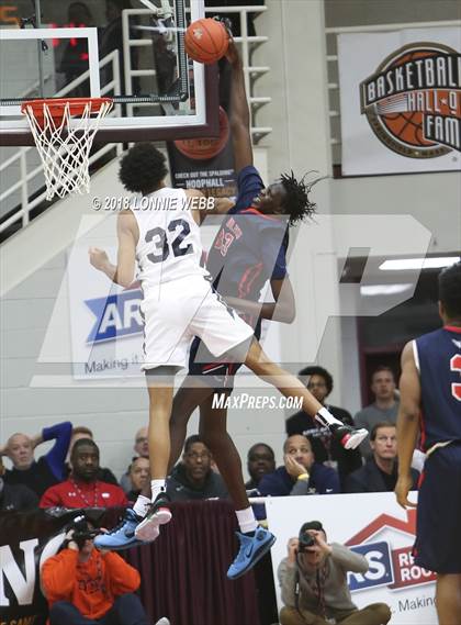 Thumbnail 3 in Findlay Prep vs. Immaculate Conception (Spalding Hoophall Classic) photogallery.
