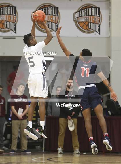 Thumbnail 2 in Findlay Prep vs. Immaculate Conception (Spalding Hoophall Classic) photogallery.