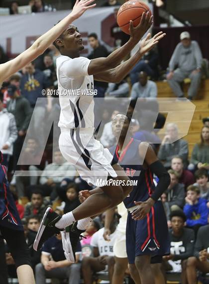 Thumbnail 3 in Findlay Prep vs. Immaculate Conception (Spalding Hoophall Classic) photogallery.