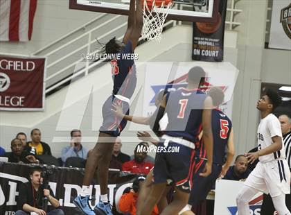 Thumbnail 2 in Findlay Prep vs. Immaculate Conception (Spalding Hoophall Classic) photogallery.